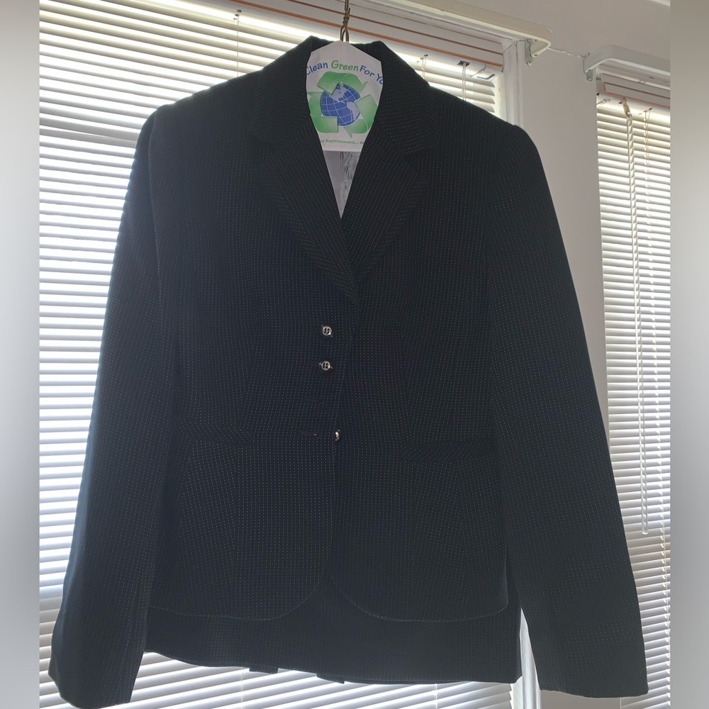 Tahari Petite Skirt Suit - Black with Subtle White - See Photos for Close up